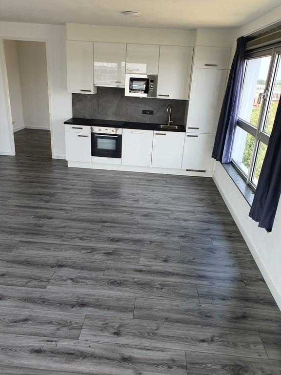 103 m2 on 8th floor in Bijlmer Centrum - Image 4