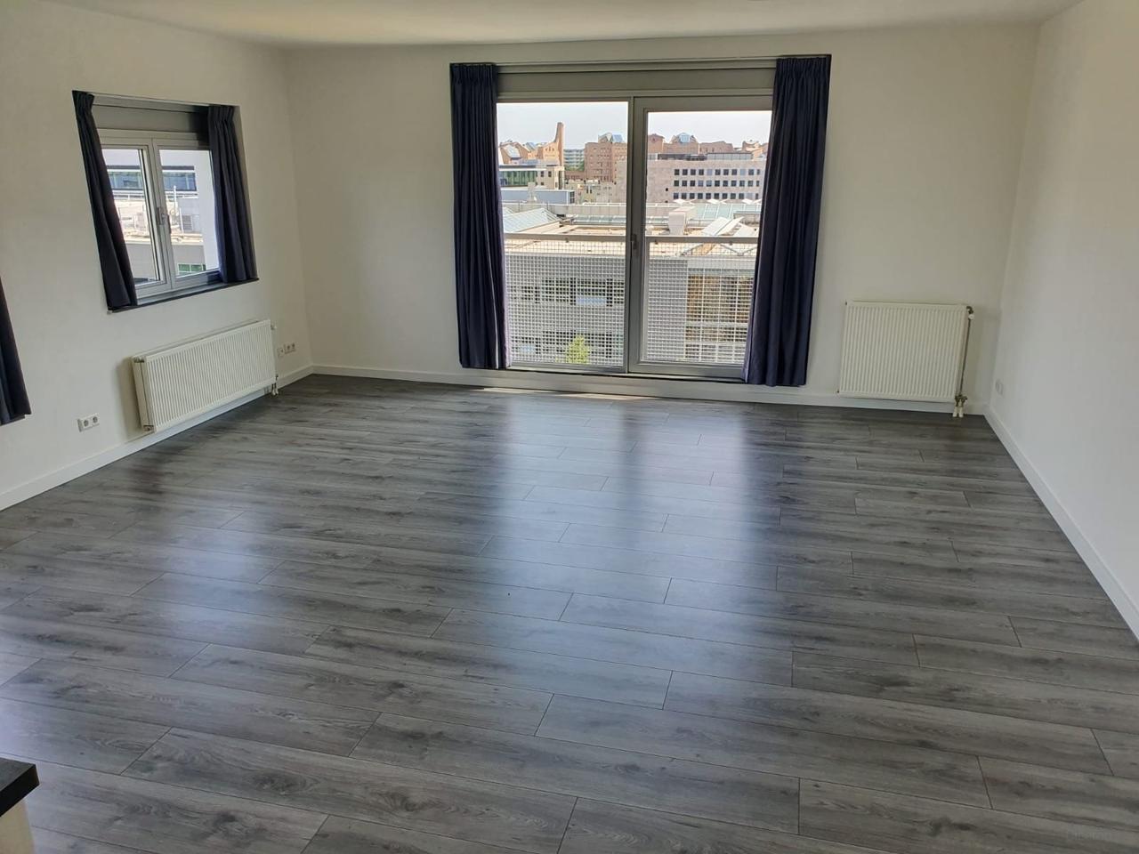 103 m2 on 8th floor in Bijlmer Centrum - Image 6