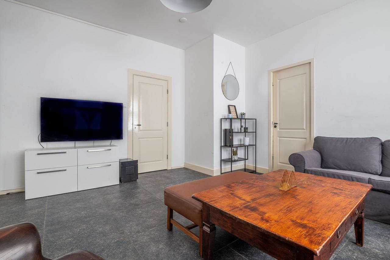 Bright 4-room apartment near Vondelpark - Image 8