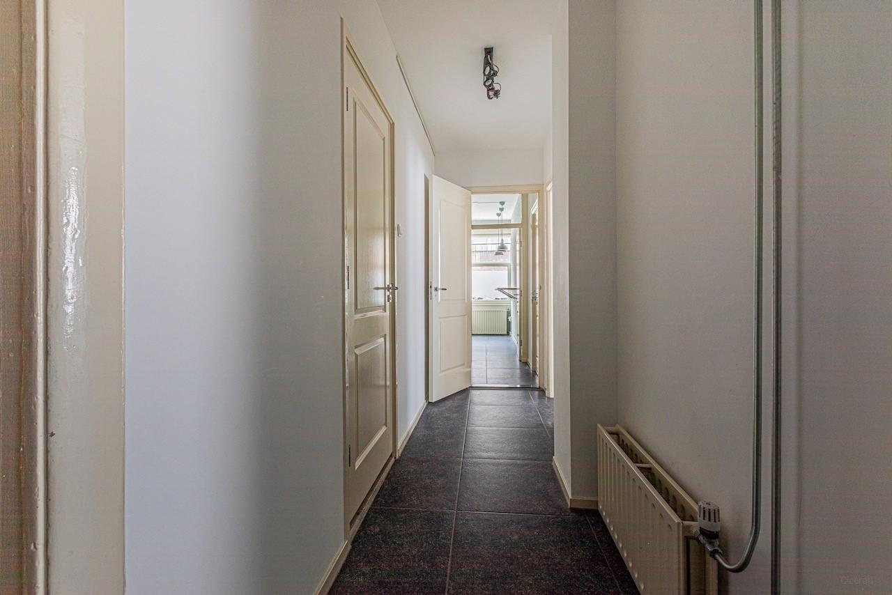 Bright 4-room apartment near Vondelpark - Image 9