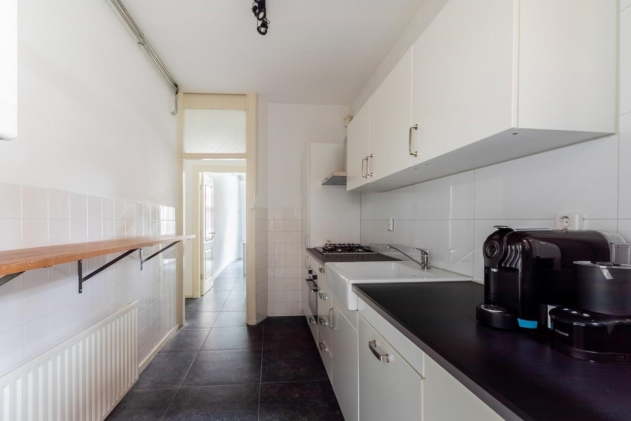 Bright 4-room apartment near Vondelpark - Image 11
