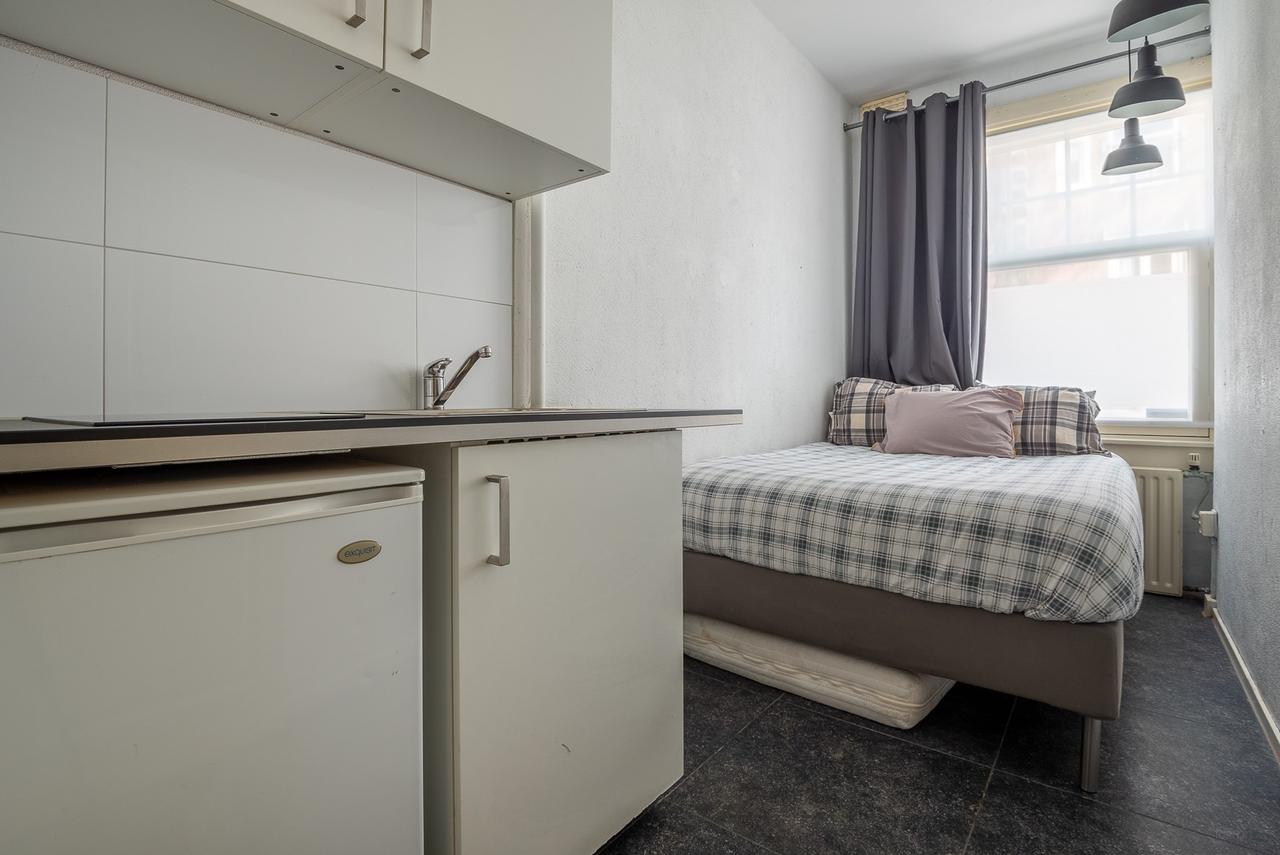 Bright 4-room apartment near Vondelpark - Image 16