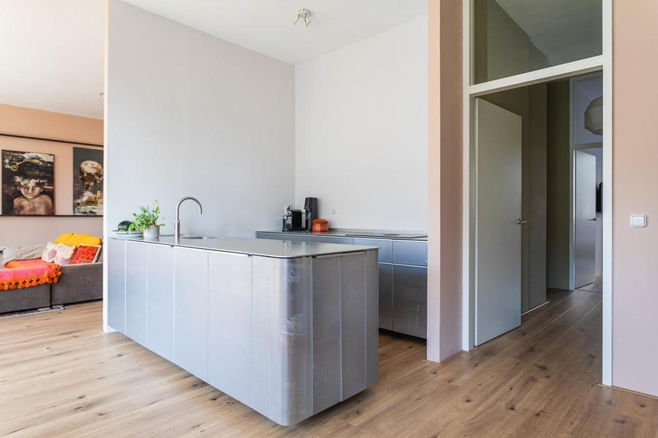 134 m² Living in the Heart of The Hague - Image 8