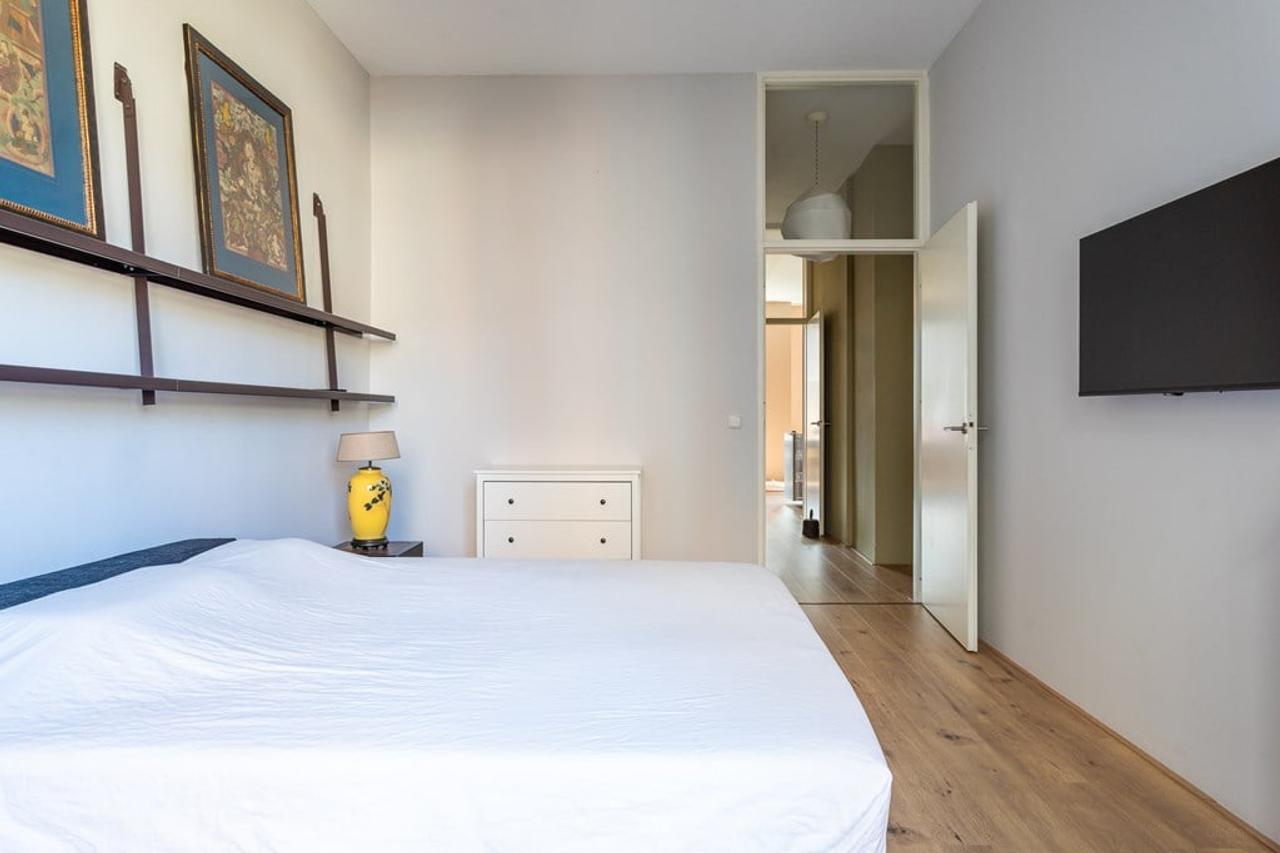 134 m² Living in the Heart of The Hague - Image 15
