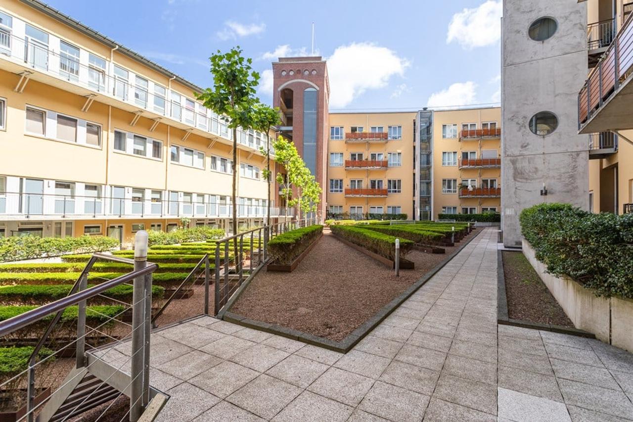 134 m² Living in the Heart of The Hague - Image 27