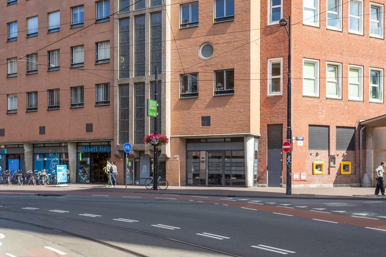 134 m² Living in the Heart of The Hague - Image 29