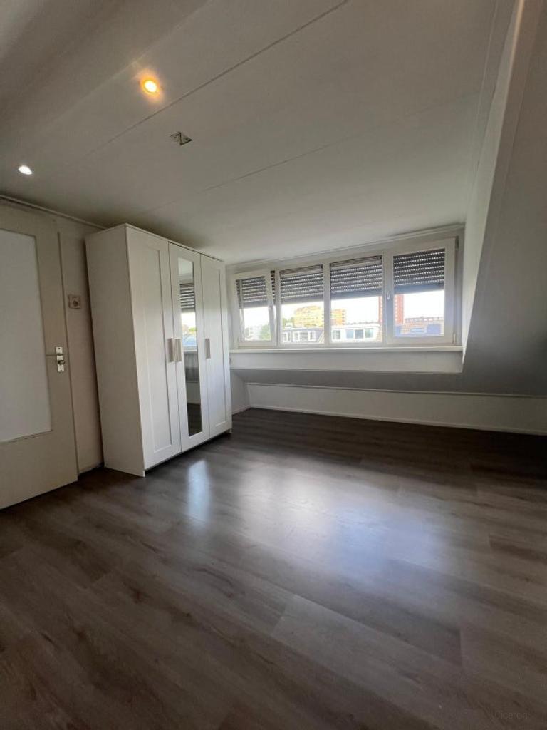 Kamer met terras in Paddepoel-Noord - Afbeelding 2