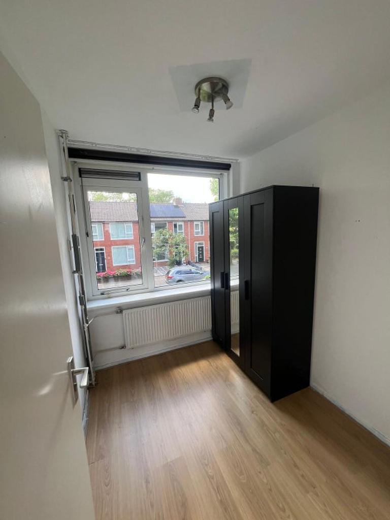 Kamer met terras in Paddepoel-Noord - Afbeelding 3