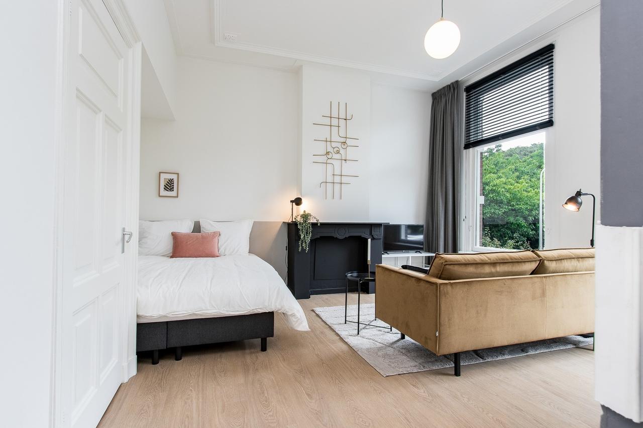 Studio met balkon aan het Kronenburgerpark - Afbeelding 1