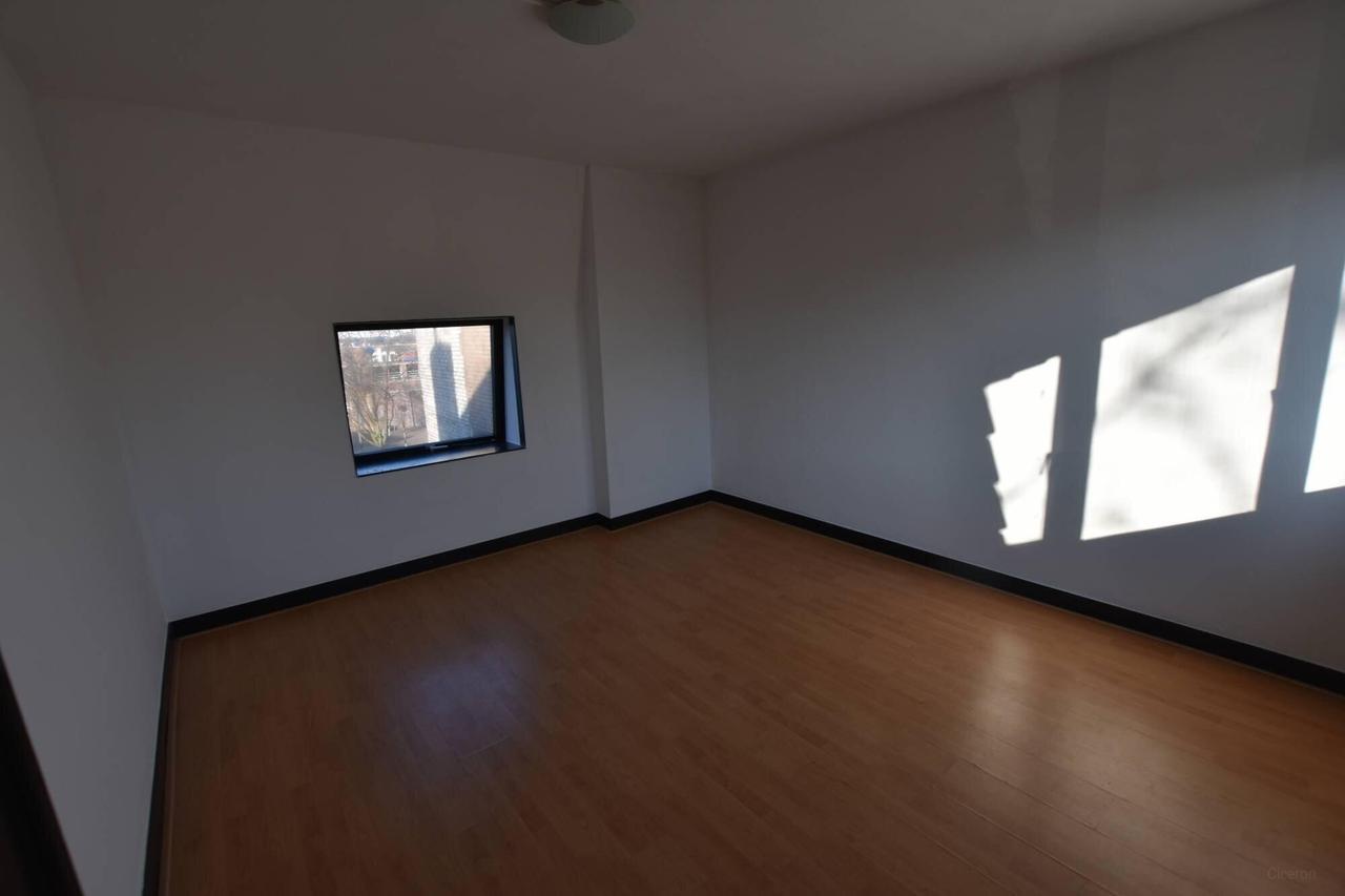 Student Room with Roof Terrace in Sittard - Image 5