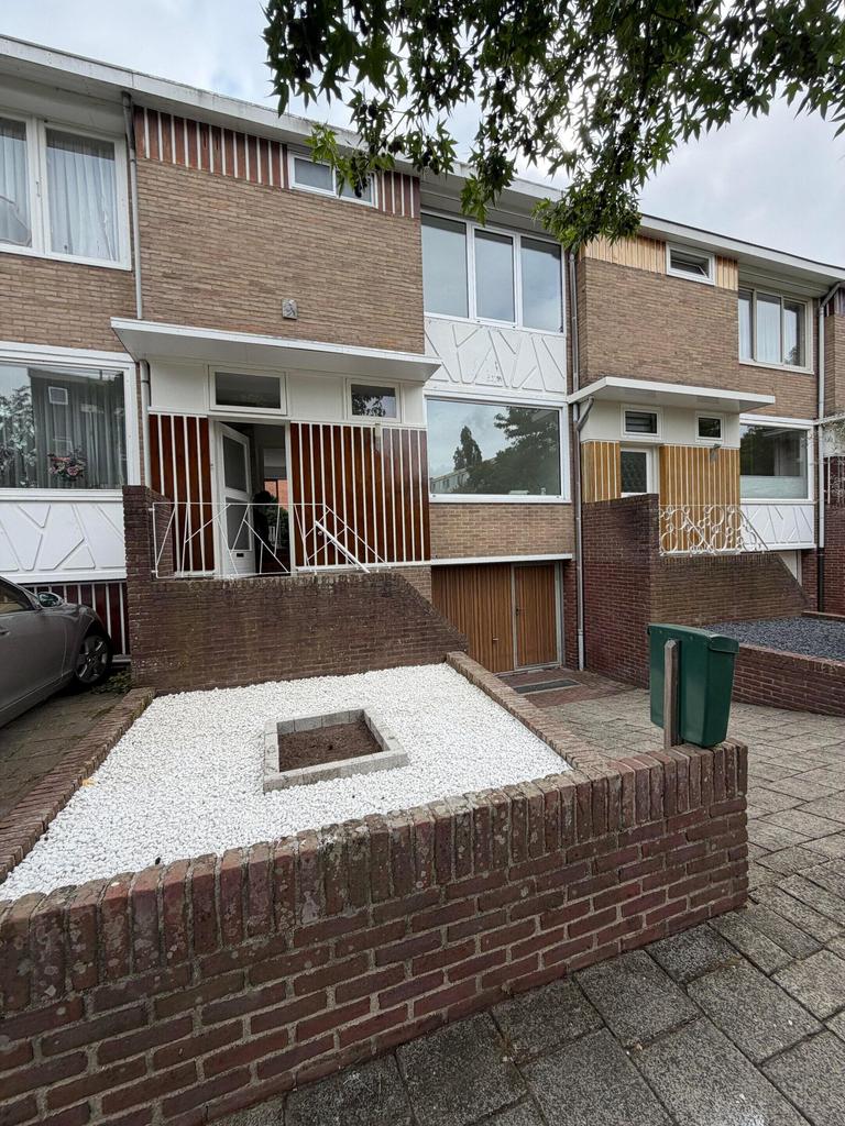 Drive-inwoning met zonnige tuin in Hilversum Zuid - Afbeelding 3
