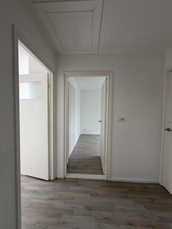 Drive-inwoning met zonnige tuin in Hilversum Zuid - Afbeelding 11