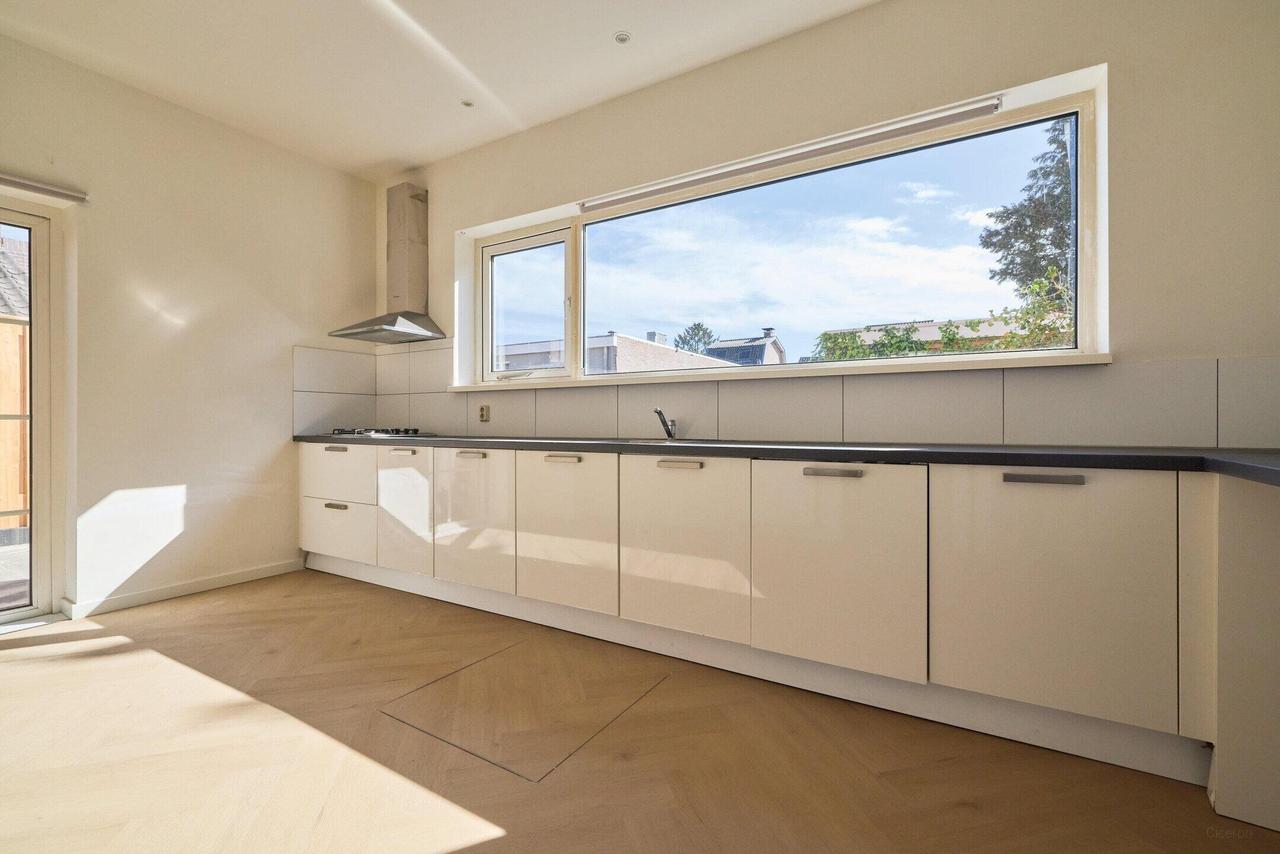 Hoekwoning met 4 slaapkamers en grote tuin - Afbeelding 15
