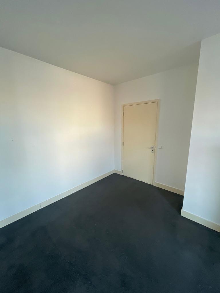 20 m² Student Room on Emmastraat - Image 2