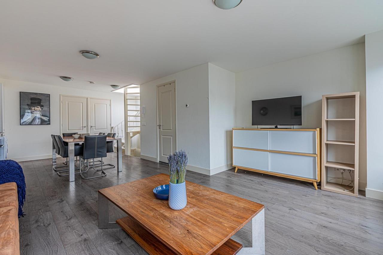 Apartment with Roof Terrace in Amsterdam West - Image 9