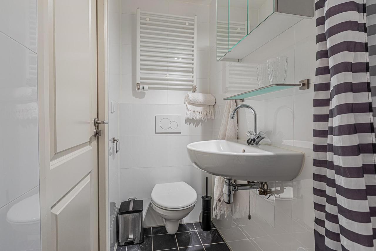 Apartment with Roof Terrace in Amsterdam West - Image 16