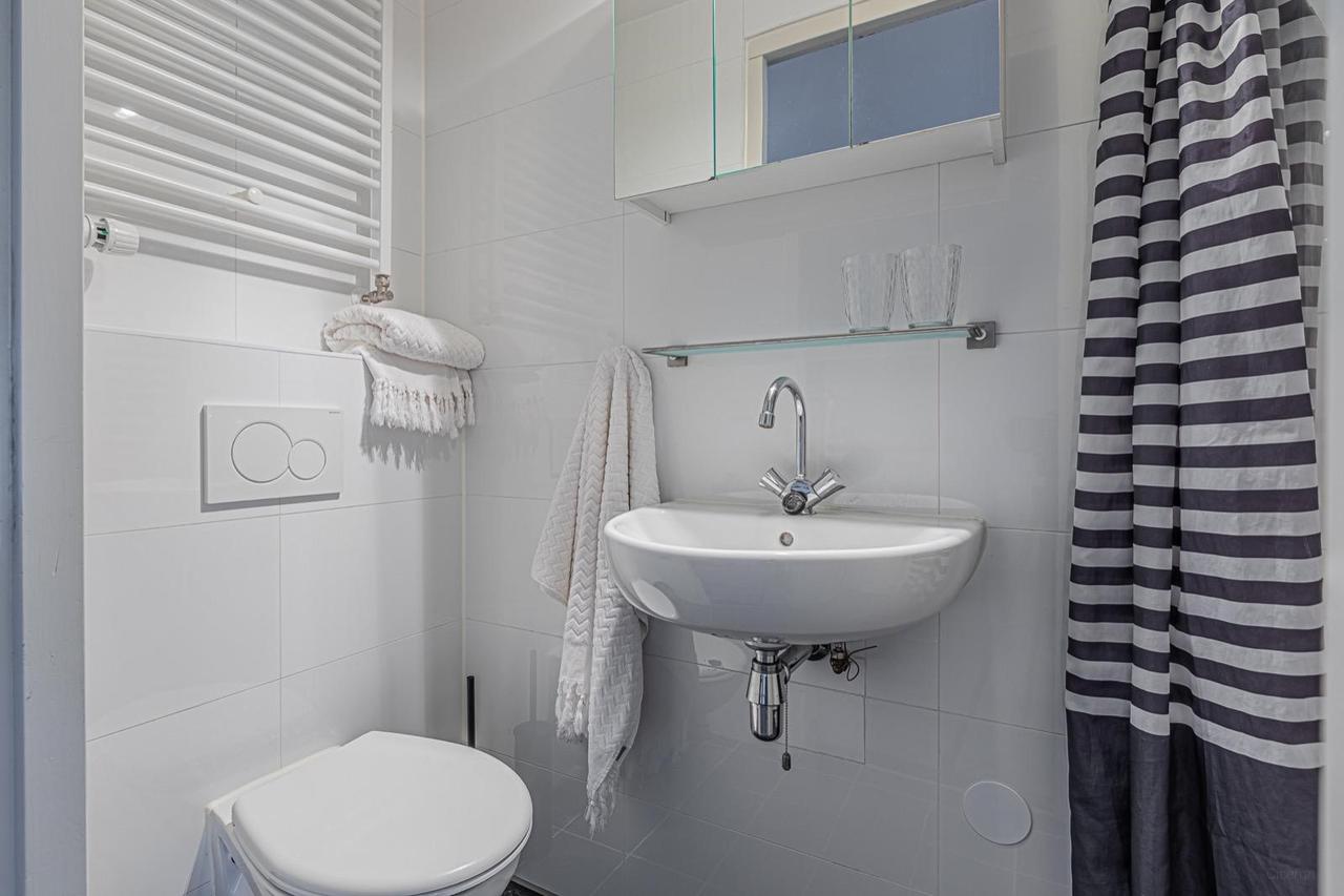 Apartment with Roof Terrace in Amsterdam West - Image 17