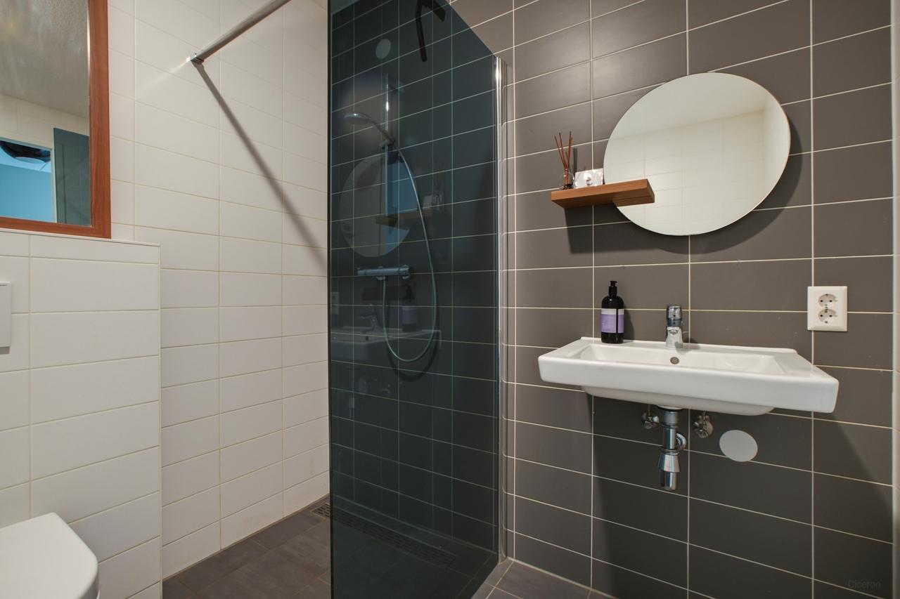 Gemeubileerd 2-slaapkamer appartement in Houthavens - Afbeelding 15