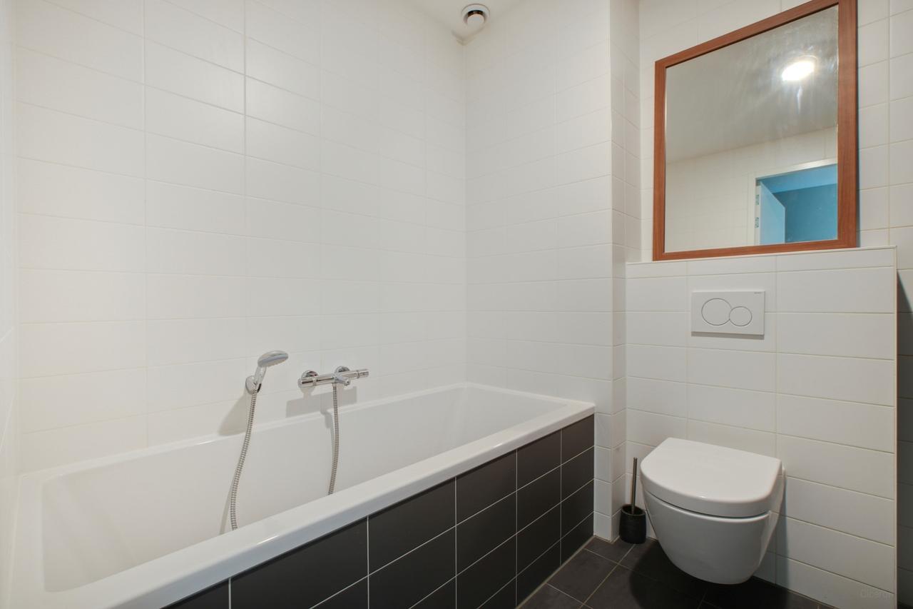 Gemeubileerd 2-slaapkamer appartement in Houthavens - Afbeelding 17