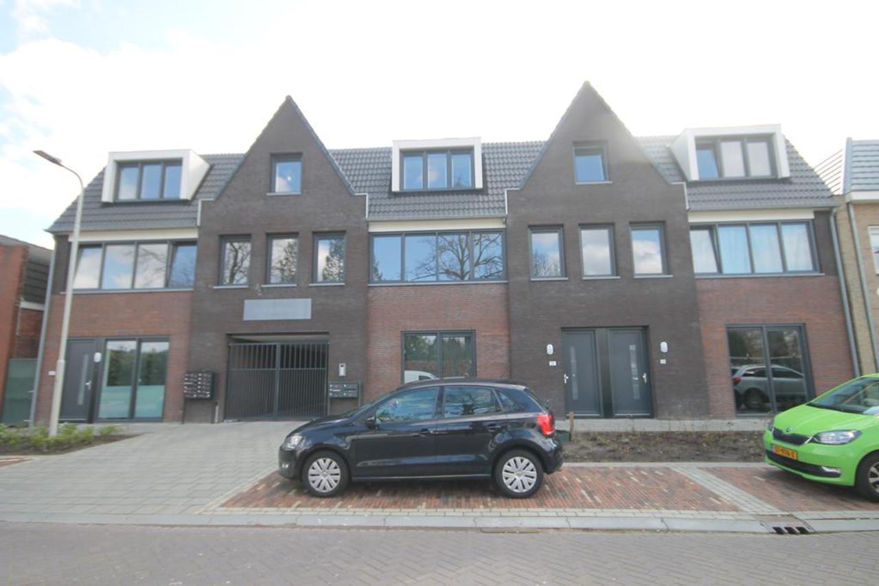Gemeubileerd 2-kamerappartement nabij centrum - Afbeelding 1