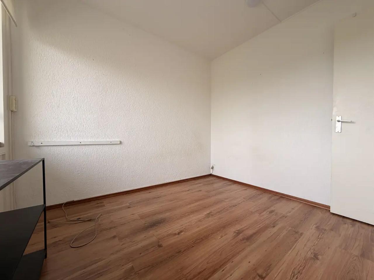 Kamer met balkon in Schiedam, per direct - Afbeelding 1