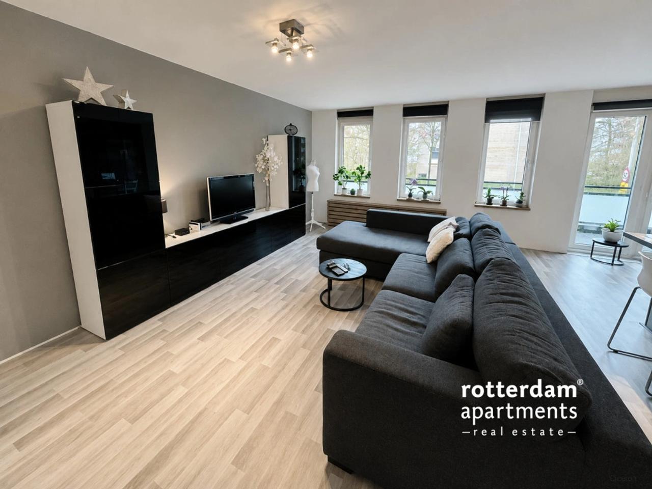 Furnished 2-bedroom apartment with balcony - Image 3