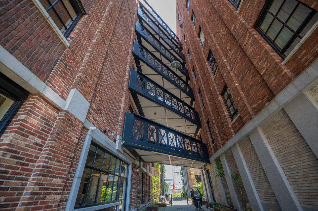Furnished 3-bedroom apartment in Little C - Image 4