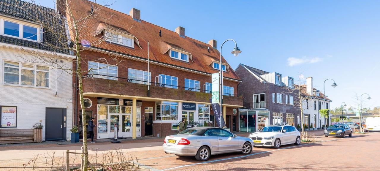 125 m² bovenwoning met dakterras in Bilthoven - Afbeelding 1