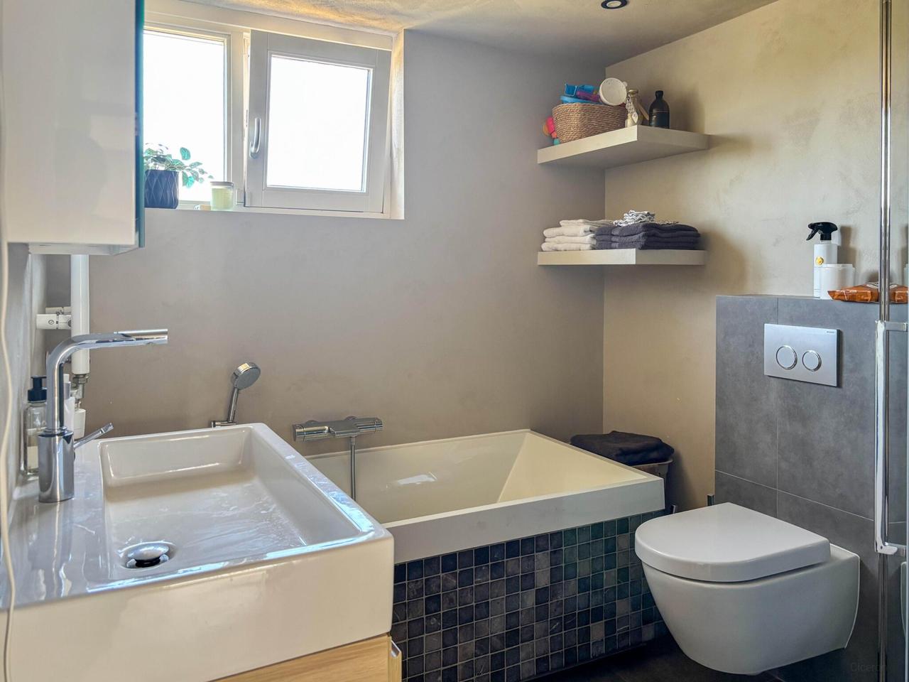 Gemeubileerde hoekwoning met 4 slaapkamers - Afbeelding 31