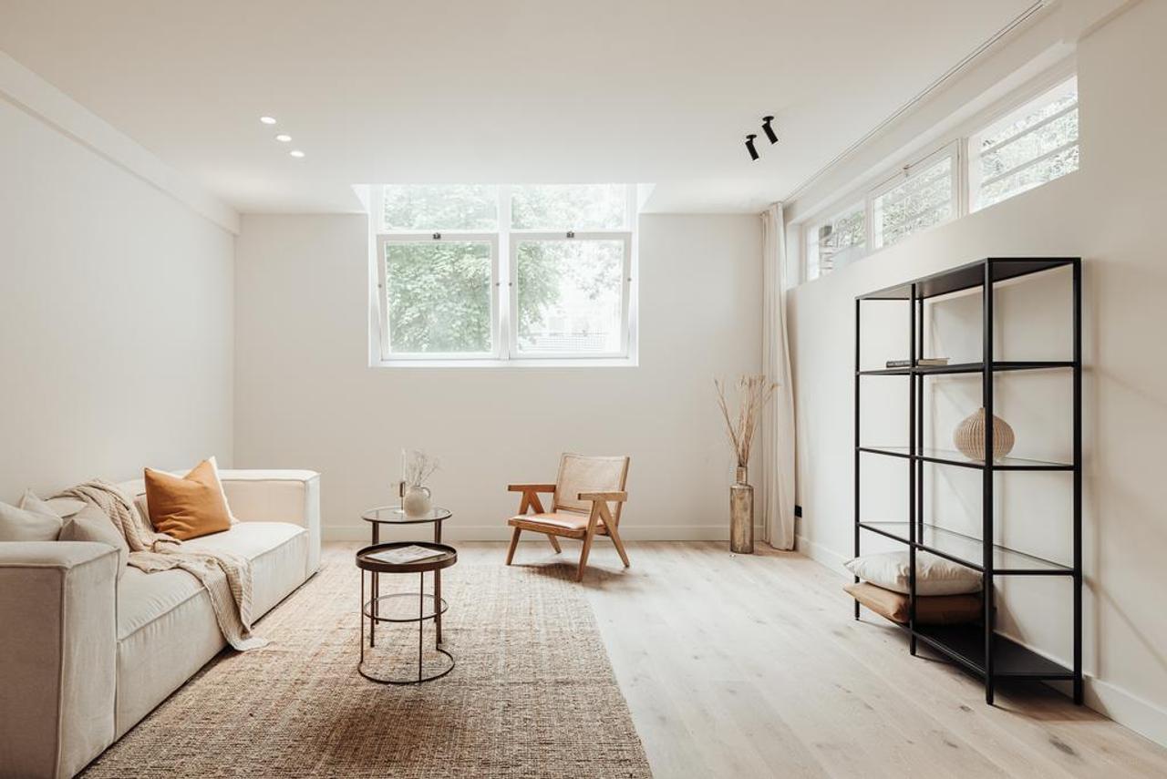 129 m² Living in Amsterdam's Canal District - Image 8
