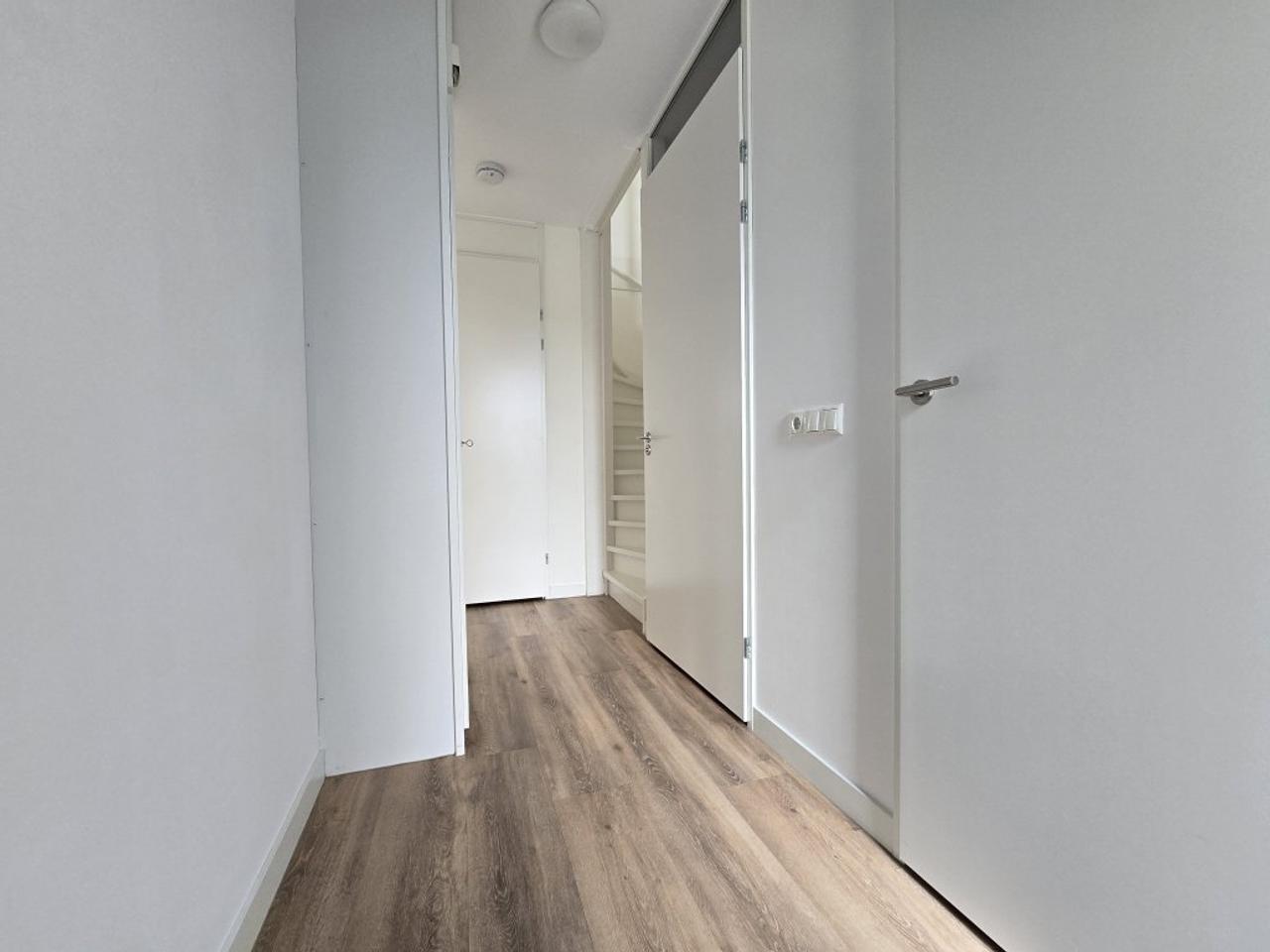 148 m² huis met 5 slaapkamers en tuin - Afbeelding 2