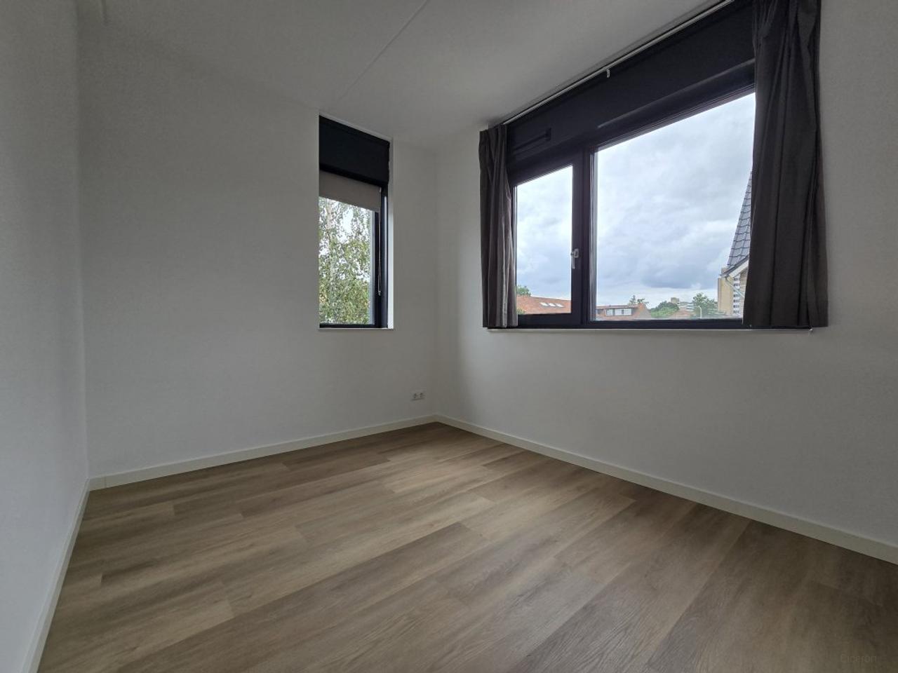 148 m² huis met 5 slaapkamers en tuin - Afbeelding 16