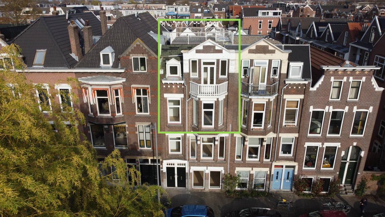 Furnished Student Apartment with Roof Terrace - Image 1