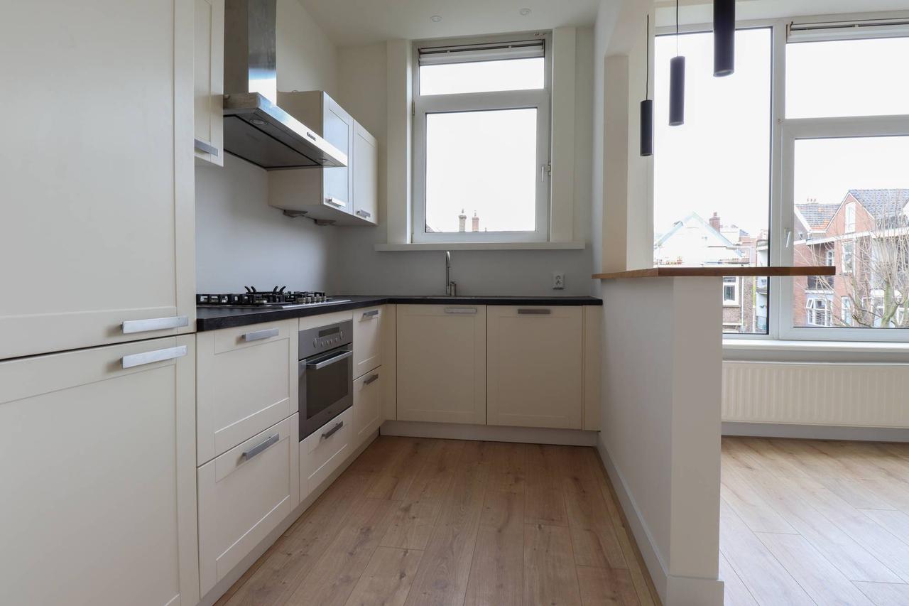 Furnished Student Apartment with Roof Terrace - Image 5