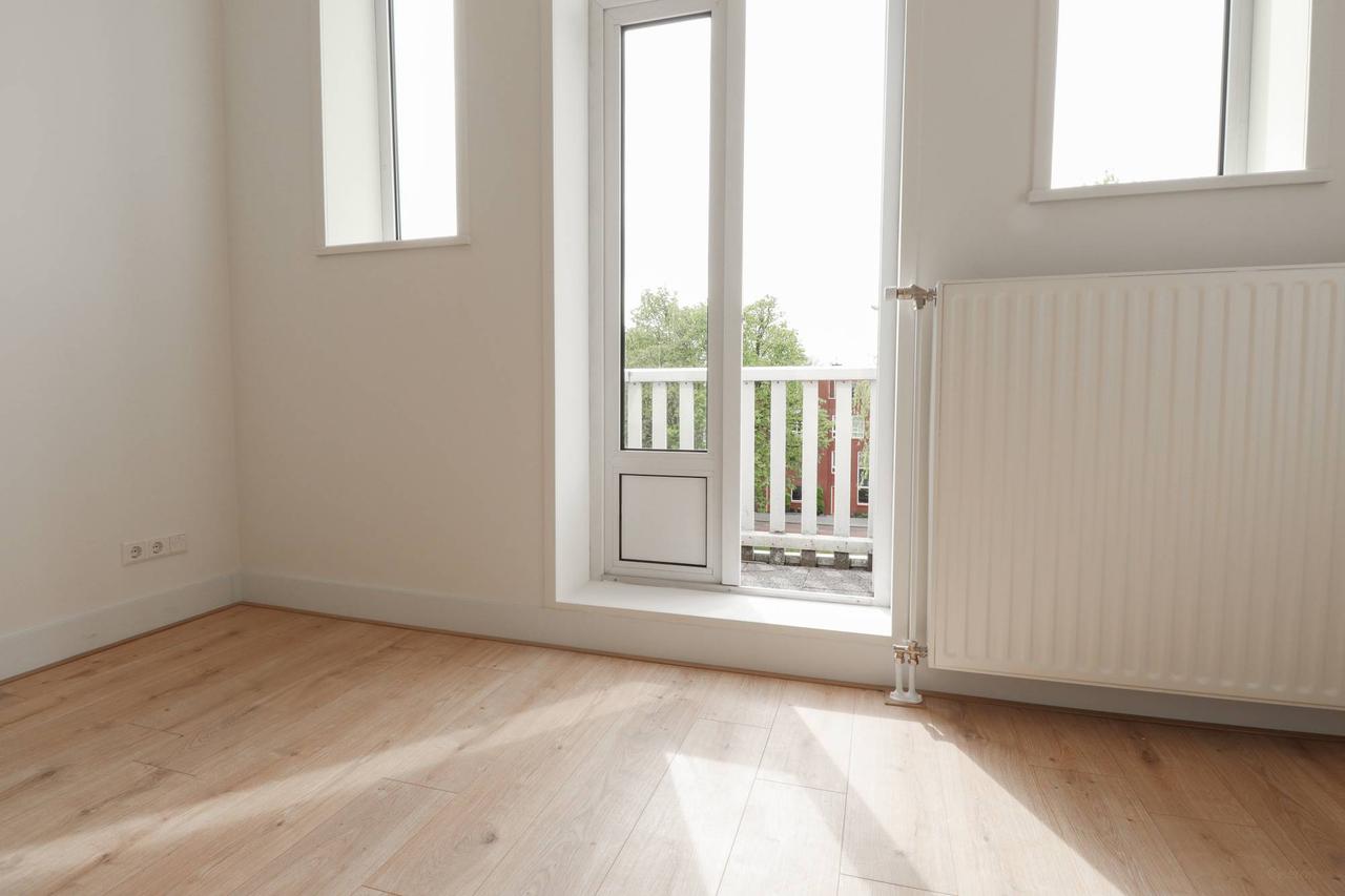 Furnished Student Apartment with Roof Terrace - Image 17