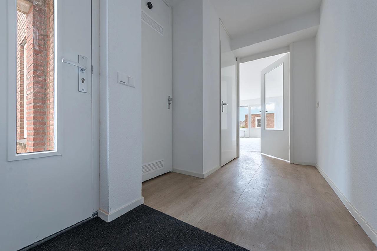 Hoekwoning met oprit en 3 slaapkamers - Afbeelding 2