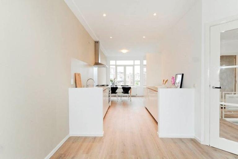 Licht 2-slaapkamerappartement met balkon - Afbeelding 2