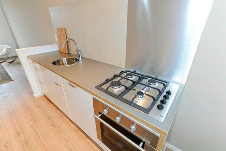 Licht 2-slaapkamerappartement met balkon - Afbeelding 3