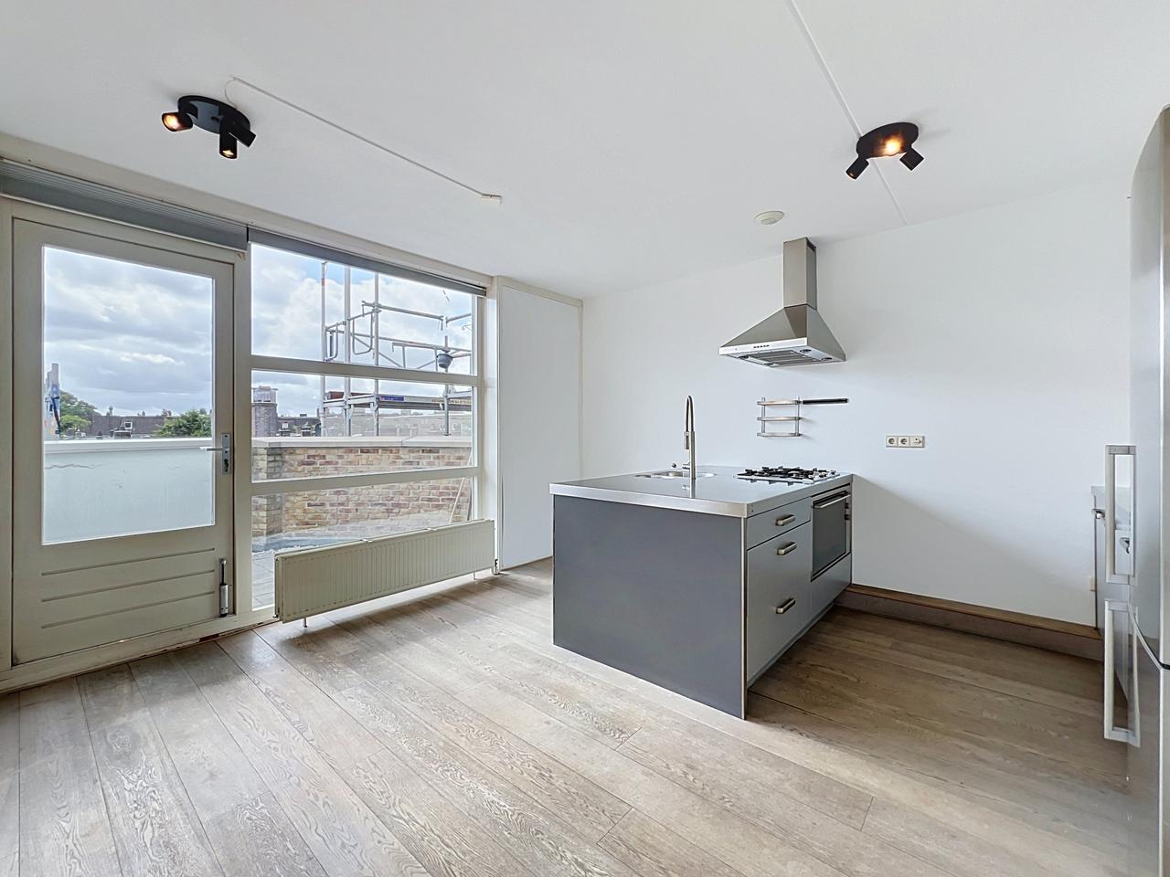 85 m2 met groot balkon in Amsterdam-Zuid - Afbeelding 8