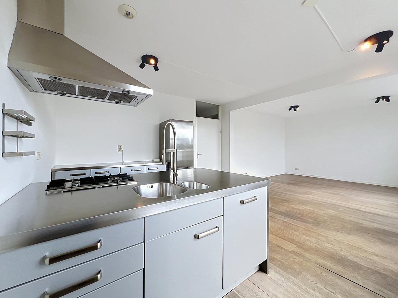 85 m2 met groot balkon in Amsterdam-Zuid - Afbeelding 9