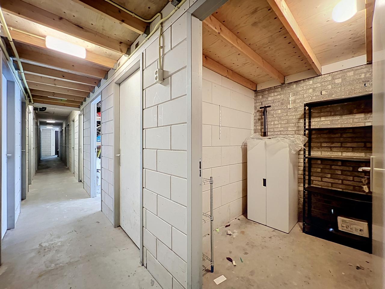 85 m2 met groot balkon in Amsterdam-Zuid - Afbeelding 24
