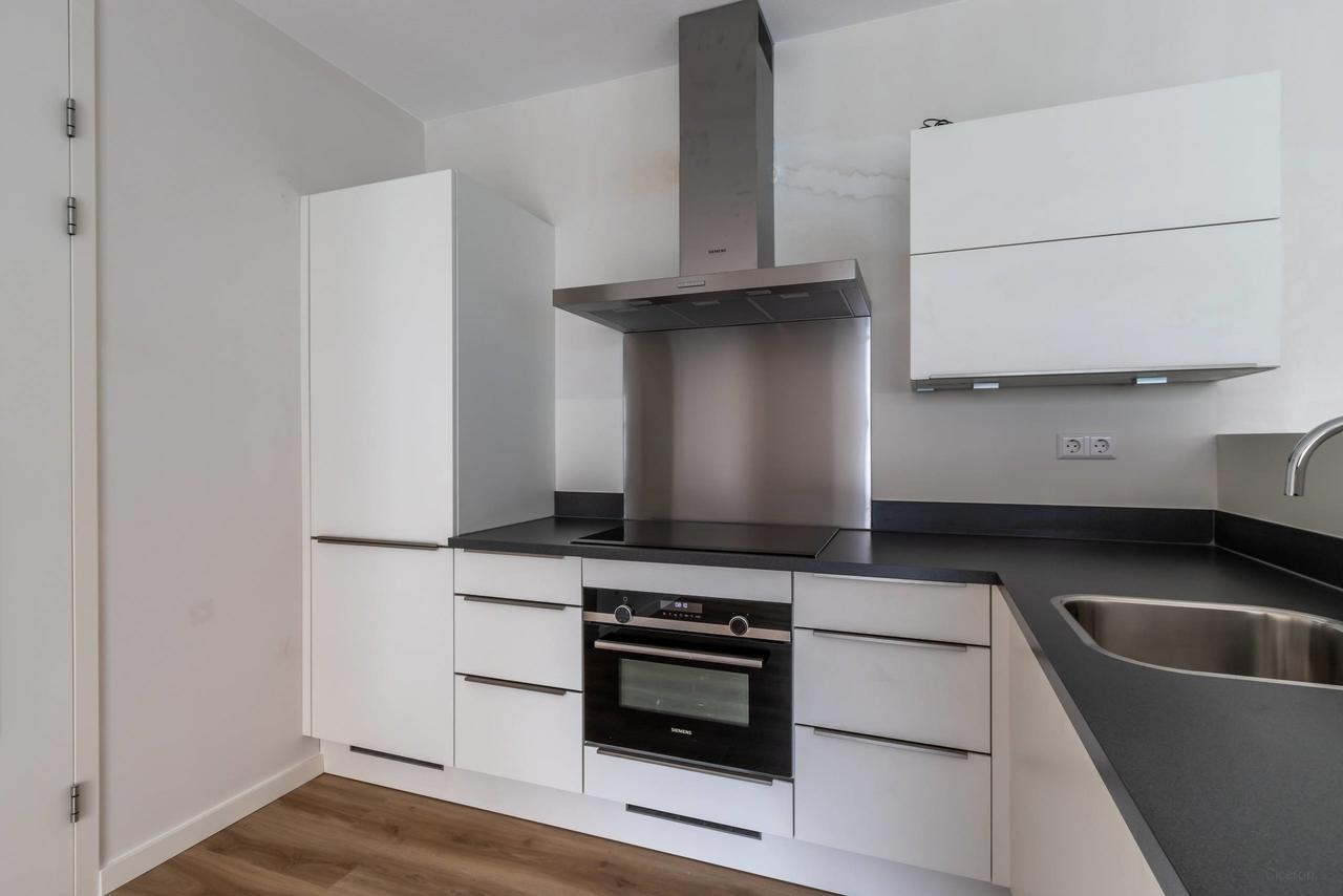 Wonen aan het IJ met balkon en 2 slaapkamers - Afbeelding 6