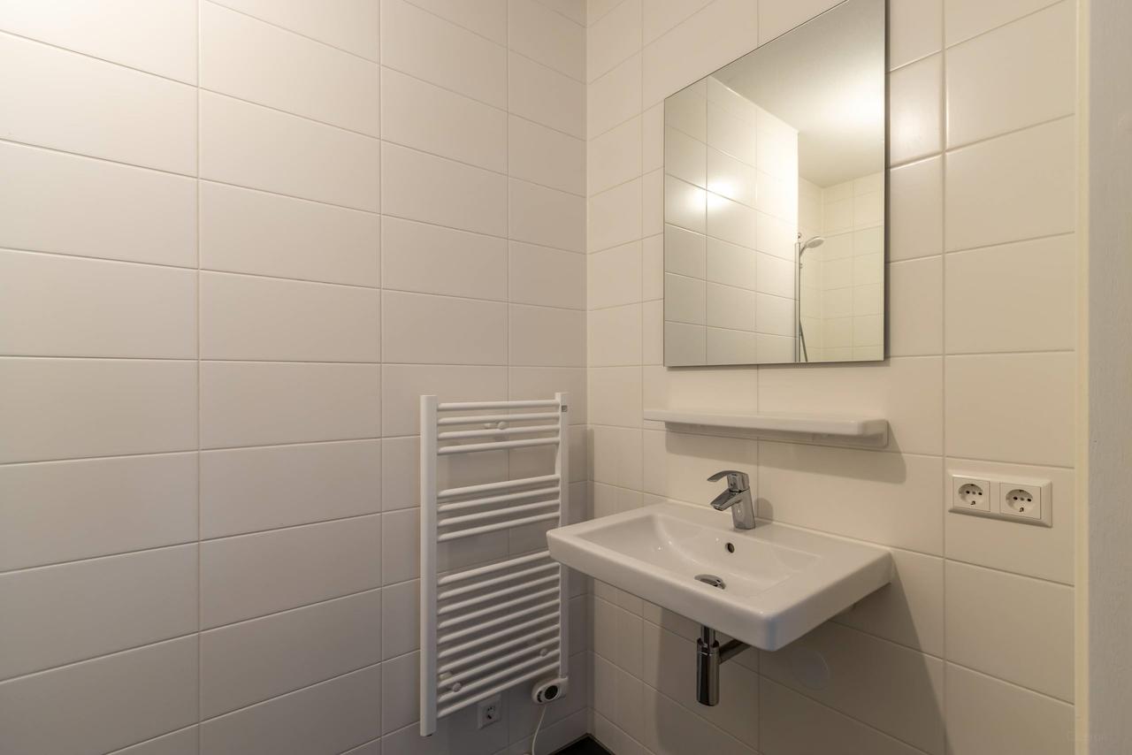 Wonen aan het IJ met balkon en 2 slaapkamers - Afbeelding 15