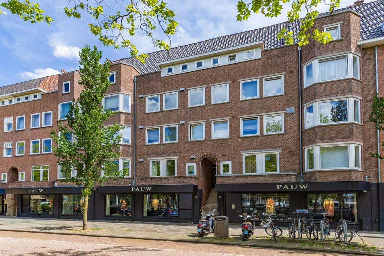 Bovenste etage met terras aan Europaplein - Afbeelding 1