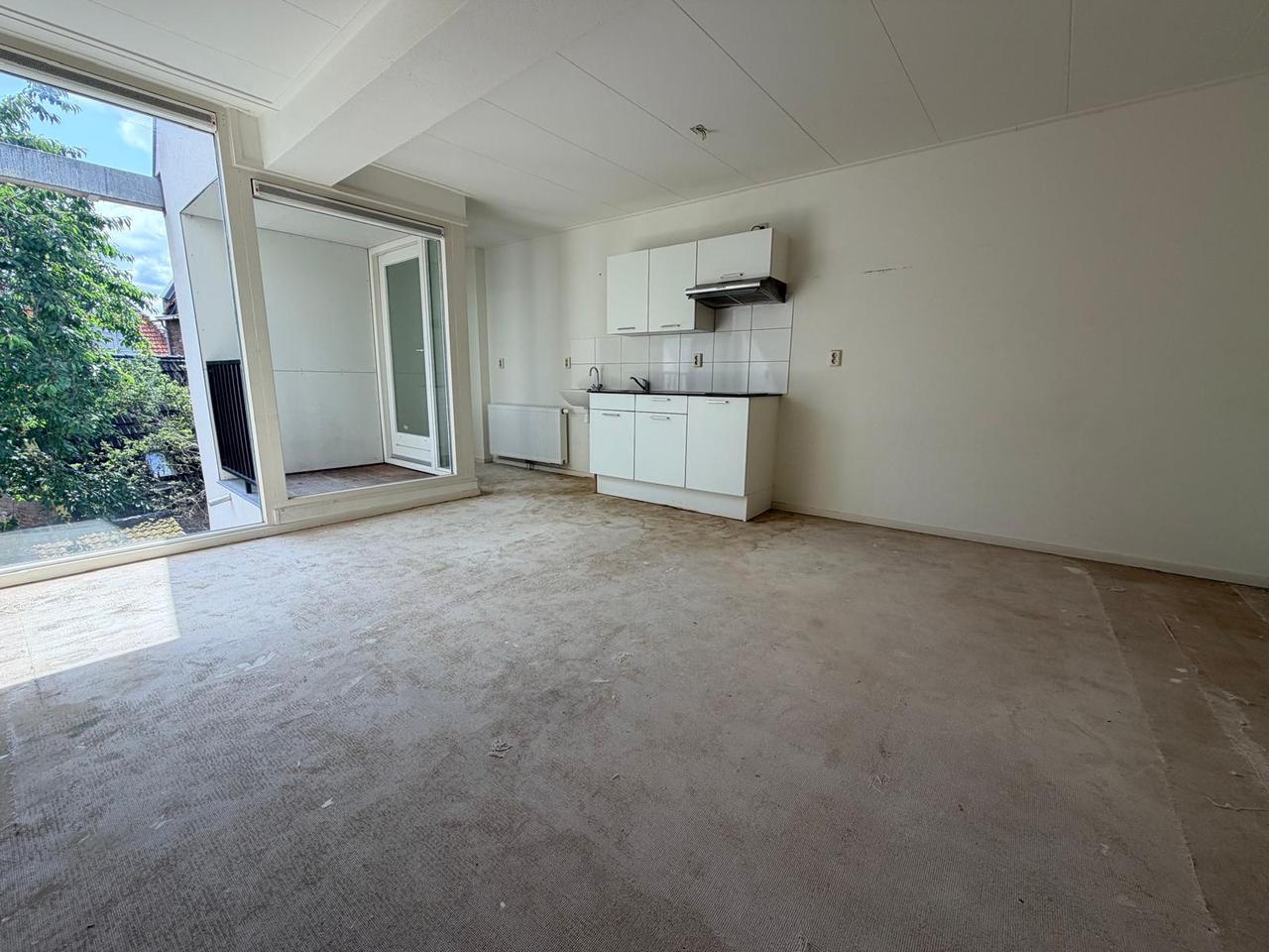 27 m² room with private kitchen - Image 2
