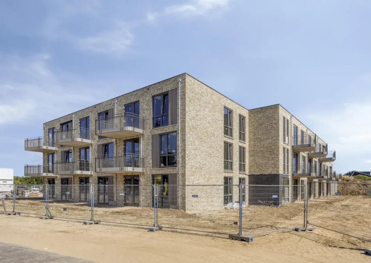 New 2-bedroom apartment with balcony - Image 14