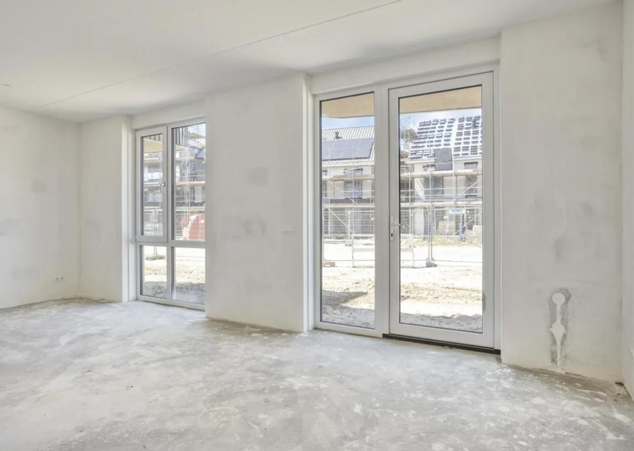 New 2-bedroom apartment with balcony - Image 18