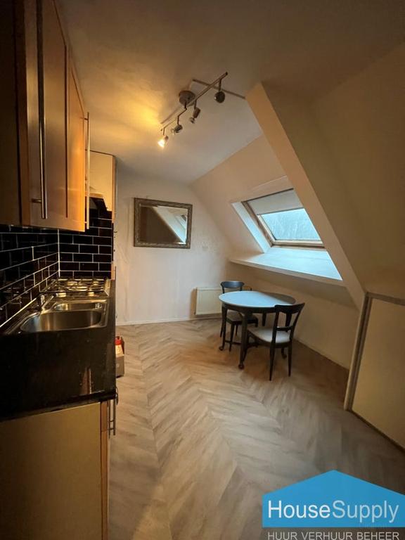 Gemeubileerde bovenwoning met balkon - Afbeelding 7