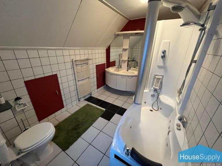 Gemeubileerde bovenwoning met balkon - Afbeelding 12