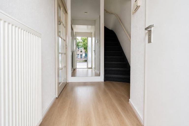 Family Home with Garden & Parking in Amstelveen - Image 6